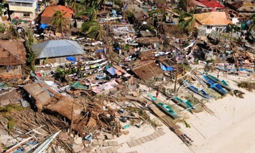 Số người chết do siêu bão Haiyan tăng lên 3.633 người