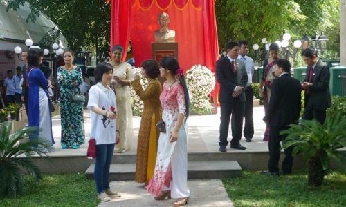 Tượng Đài Hồ Chí Minh: Biểu tượng trường tồn của tình hữu nghị Việt Nam – Sri Lanka