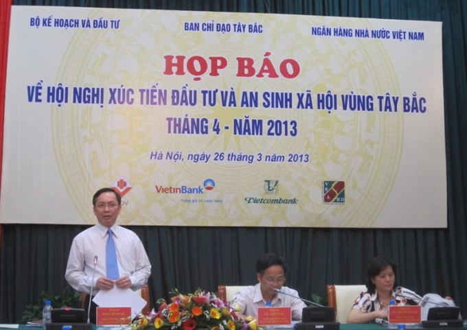 Ông Đào Minh Tú, Phó Thống đốc Ngân hàng Nhà nước phát biểu tại buổi họp (Ảnh: Thu Hằng)