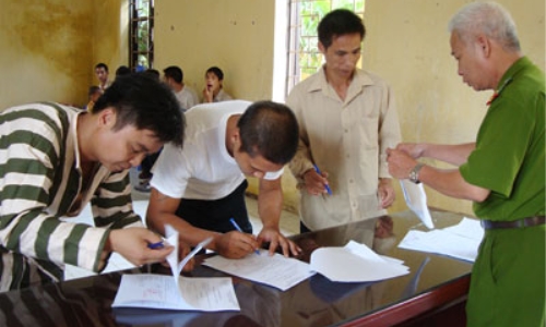 Giảm án, tha tù trước thời hạn cho các phạm nhân có quá trình rèn luyện, cải tạo tốt