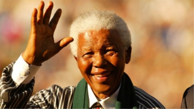 Cựu Tổng thống Nam Phi Nelson Mandela, người nổi tiếng vì đã chiến đấu chống lại nạn phân biệt chủng tộc apartheid.