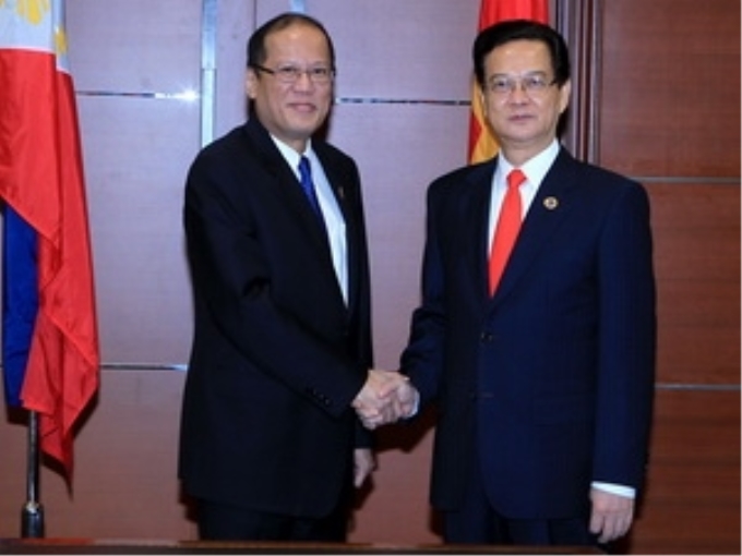 Thủ tướng Nguyễn Tấn Dũng gặp Tổng thống Philippin Benigno S. Aquino. (Ảnh: Đức Tám/TTXVN)