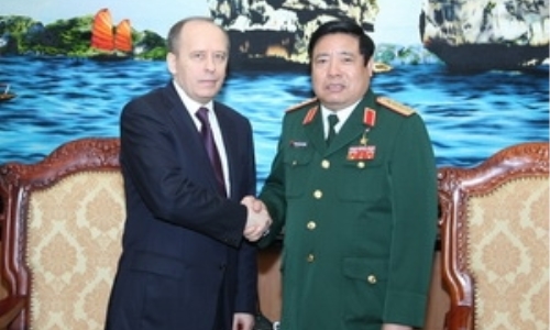 Bộ trưởng Quốc phòng tiếp Giám đốc An ninh Nga
