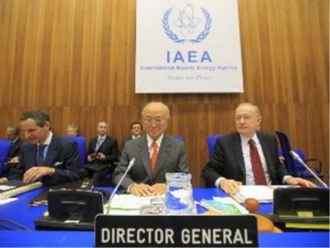 Tổng Giám đốc IAEA Yukiya Amano (giữa) tại một hội nghị ở Vienna. (Ảnh: AFP/TTXVN)