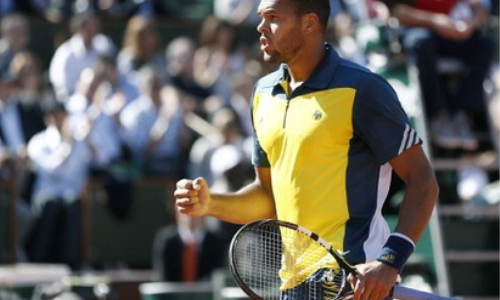 Roland Garros: Tsonga đánh bại Federer để ghi tên mình vào vòng bán kết