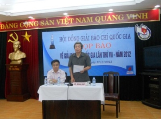 Họp báo về giải báo chí quốc gia năm 2012. Ảnh VGP/Thu Cúc