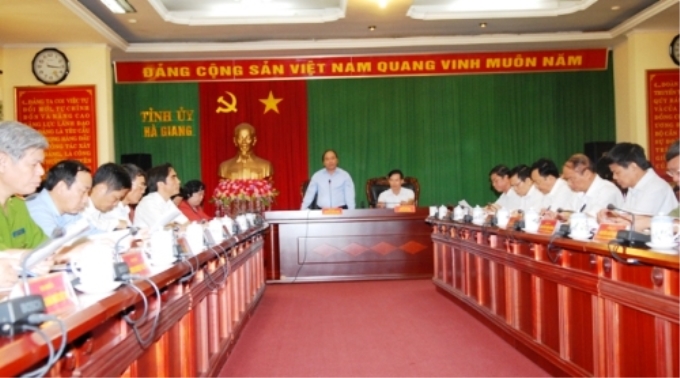 Phó Thủ tướng Nguyễn Xuân Phúc làm việc với lãnh đạo chủ chốt tỉnh Hà Giang. Ảnh VGP/Lê Sơn