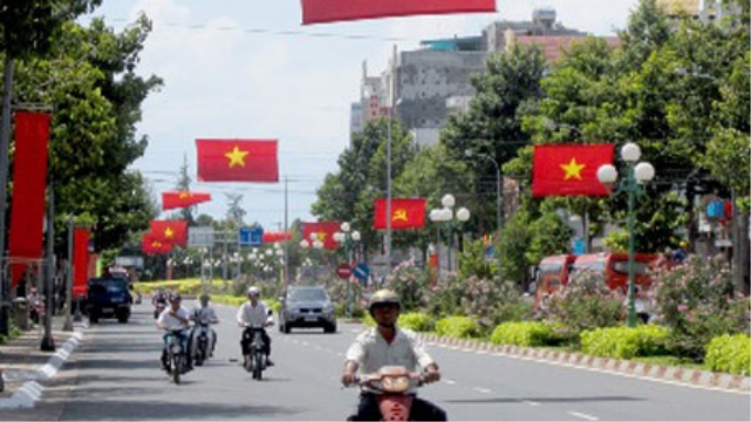 Đường Nguyễn An Ninh - TP Vũng Tàu rực rỡ cờ hoa (Ảnh: brt.vn)