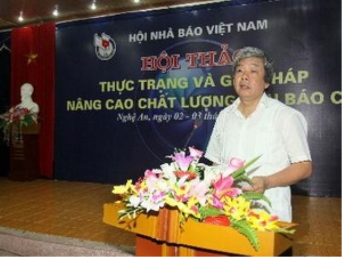 Ông Hà Minh Huệ, Phó Chủ tịch Thường trực Hội Nhà báo Việt Nam phát biểu tại hội thảo. (Ảnh: Thanh Tùng/TTXVN)