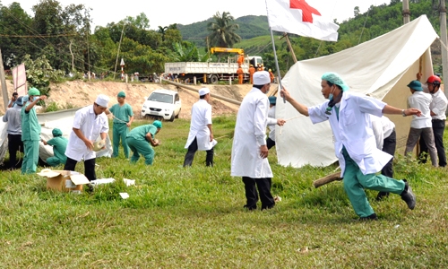 Diễn tập ứng phó với động đất và tìm kiếm cứu nạn