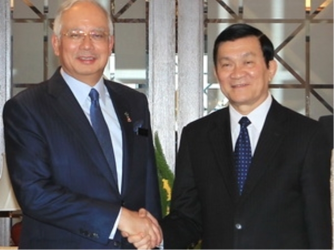 Thủ tướng Malaixia Najib Tun Abdul Razak gặp Chủ tịch nước Trương Tấn Sang thăm Malaysia tháng 9/2011. (Ảnh: Nguyễn Khang/TTXVN)