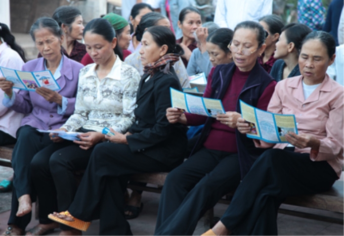 Tuyên truyền về Luật BHYT cho nhân dân ở huyện Kim Sơn, tỉnh Ninh Bình (Ảnh minh hoạ: Báo Ninh Bình).