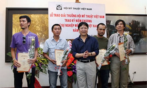 Trao giải thưởng Mỹ thuật Việt Nam năm 2012