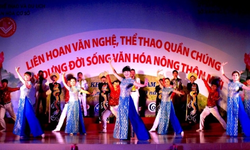 Liên hoan văn nghệ, thể thao xây dựng đời sống văn hóa nông thôn mới khu vực miền Nam năm 2013