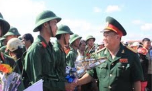 Kon Tum: 21 đảng viên trẻ lên đường nhập ngũ