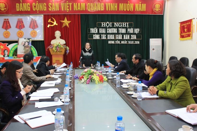 Đồng chí Trần Thị Thanh Thuỷ, Tỉnh uỷ viên, Phó Trưởng Ban Thường trực Ban Tuyên giáo Tỉnh uỷ phát biểu kết luận Hội nghị