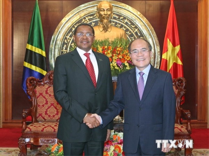 Chủ tịch Quốc hội Nguyễn Sinh Hùng hội kiến Ngài Jakaya Mirisho Kikwete, Tổng thống Cộng hòa Thống nhất Tanzania. (Ảnh: Nhan Sáng/TTXVN)