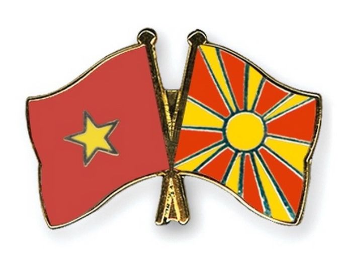 (Nguồn: crossed-flag-pins.com)