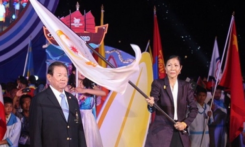 Việt Nam nhận cờ đăng cai ASIAN Beach Games 2016