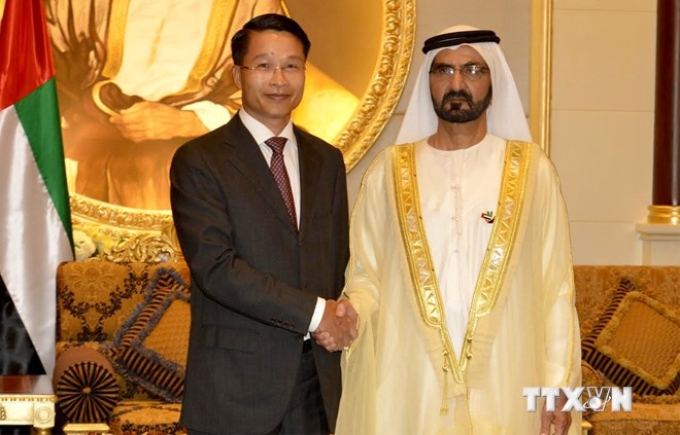 Phó Tổng thống, Thủ tướng UAE Sheikh Mohmmed Bin Rashed Al Maktoum tiếp Đại sứ Việt Nam tại UAE Phạm Bình Đàm đến trình Quốc thư. (Nguồn: TTXVN)