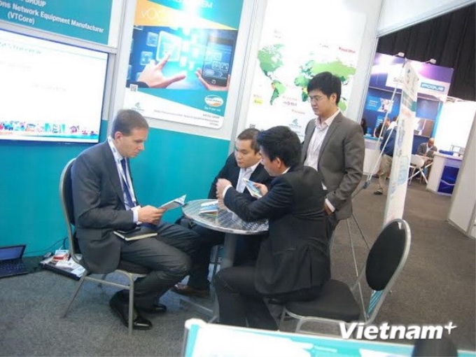 Gian hàng của Viettel tại AfricaCom. (Nguồn: Nguyễn Đức/Vietnam+)