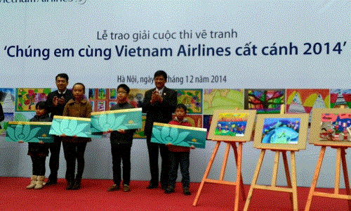 Trao giải cuộc thi  “Chúng em cùng Việt Nam Airlines cất cánh” cho 100 tác phẩm của thiếu nhi Hà Nội