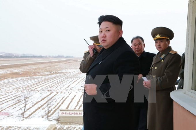 Nhà lãnh đạo Triều Tiên Kim Jong-un trong chuyến thăm và thị sát một đơn vị phòng không không quân quan trọng của Quân đội Nhân dân Triều Tiên. (Ảnh: THX/TTXVN)