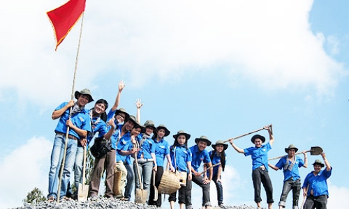 Hòa Bình: Tuyên dương 100 thanh niên tiêu biểu làm theo lời Bác và tổng kết 15 năm phong trào thanh niên tình nguyện