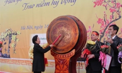 Lễ hội Xuân hồng 2014