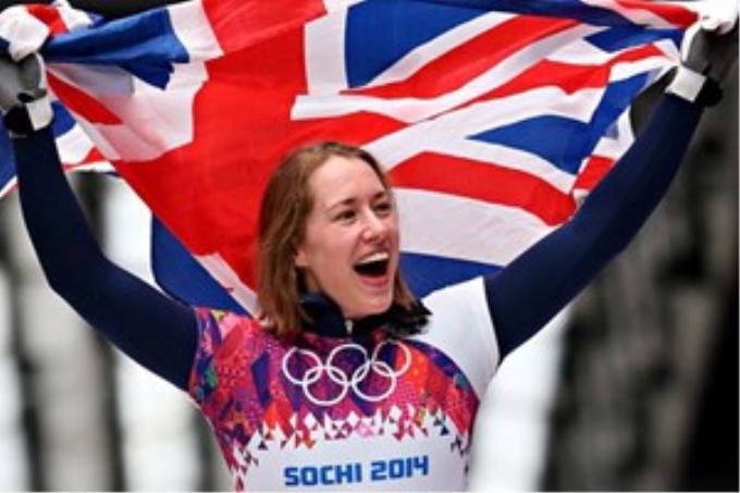 Nữ vận động viên Lizzy Yarnold giành được tấm huy chương vàng đầu tiên cho đoàn thể thao Anh ở môn trượt ván nằm sấp. (Nguồn: Getty Images)