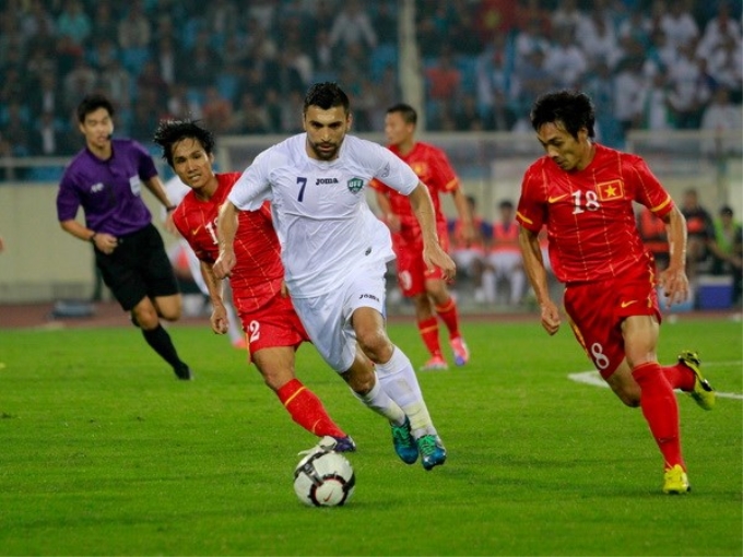 Việt Nam (áo đỏ) có cơ hội dự vòng chung kết Asian Cup. (Ảnh: Vietnam+)