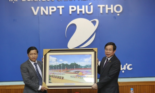 Phú Thọ: Phấn đấu 100% số xã có đài truyền thanh vào năm 2015