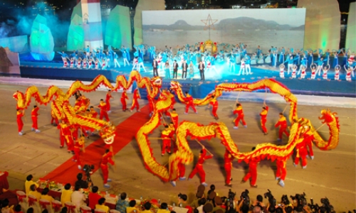 Carnaval Hạ Long 2014 được tổ chức vào tối 30/4