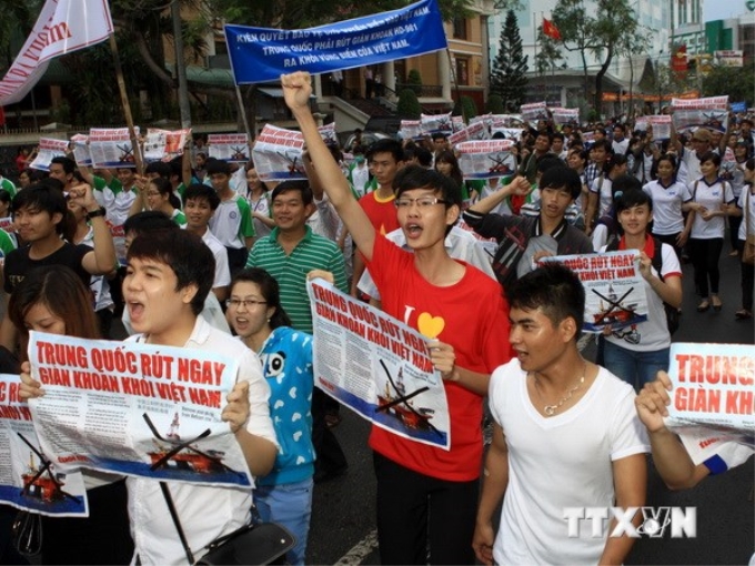 Míttinh phản đối Trung Quốc hạ đặt giàn khoan trái phép trong vùng biển Việt Nam. (Ảnh minh họa: Duy Khương/TTXVN)