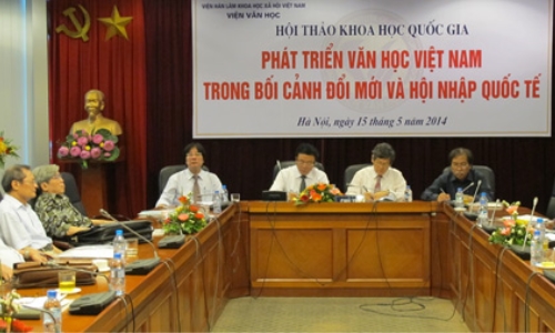 Phát triển văn học Việt Nam trong bối cảnh đổi mới và hội nhập quốc tế