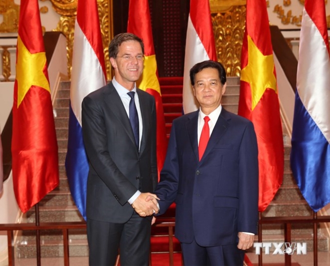 hủ tướng Nguyễn Tấn Dũng đón tiếp Thủ tướng Vương quốc Hà Lan Mark Rutte. (Ảnh: TTXVN)