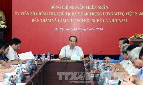 Chủ tịch Ủy ban Trung ương MTTQVN Nguyễn Thiện Nhân làm việc với Hội Nghề cá