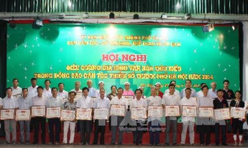 Hà Nội tôn vinh 137 gia đình văn hóa tiêu biểu đồng bào dân tộc thiểu số