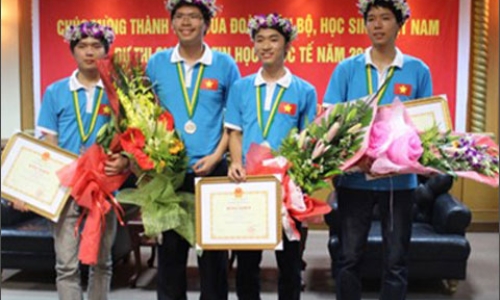 Việt Nam đoạt 2 HCB, 2 HCĐ Olympic Tin học quốc tế