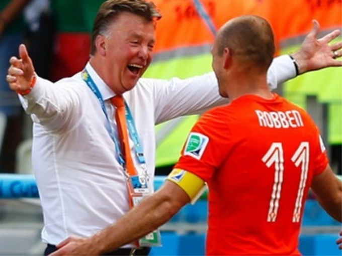 Louis van Gaal để lại nhiều ấn tượng với những quyết định thay đổi người của mình. (Nguồn: Reuters)