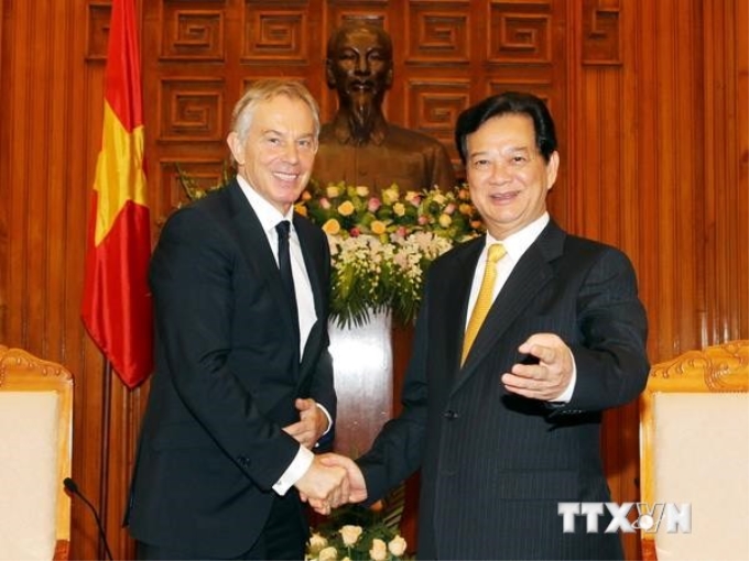 Thủ tướng Nguyễn Tấn Dũng tiếp cựu Thủ tướng Anh Tony Blair. (Ảnh: TTXVN)