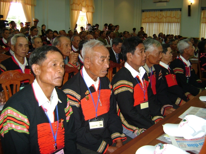 Các già làng tiêu biểu của Gia Lai. Ảnh: Minh Thi