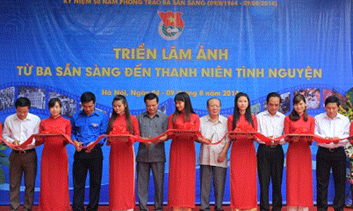 Triển lãm ảnh “Từ Ba sẵn sàng đến phong trào Thanh niên tình nguyện”