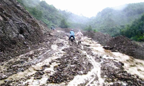 Triển khai các biện pháp đối phó với mưa, lũ quét và sạt lở đất