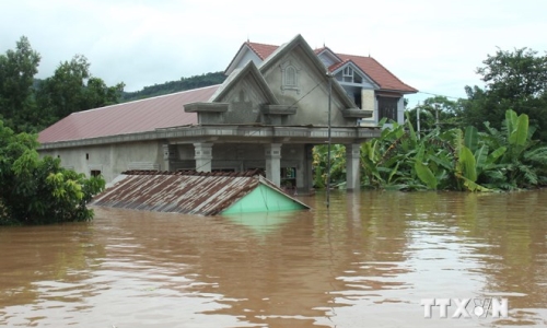 Chính phủ sẽ hỗ trợ hộ nghèo miền Trung xây nhà tránh bão