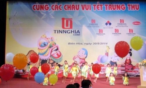 Gần một nghìn em thiếu nhi có hoàn cảnh khó khăn, khuyết tật ở Đồng Nai vui Tết Trung thu