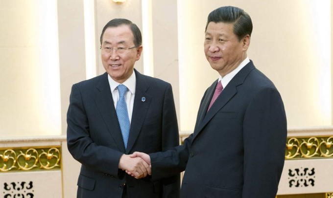 Chủ tịch Trung Quốc Tập Cận Bình (phải) và ông Ban Ki-moon. Ảnh: UN