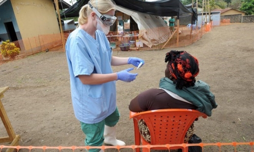 WHO xác nhận hơn 930 trường hợp tử vong do dịch Ebola