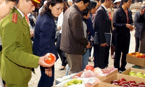 "Chưa vội kết luận trái cây giữ lâu là do chất bảo quản độc hại"