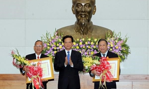 Trao Huân chương Hồ Chí Minh tặng hai nguyên Phó Thủ tướng